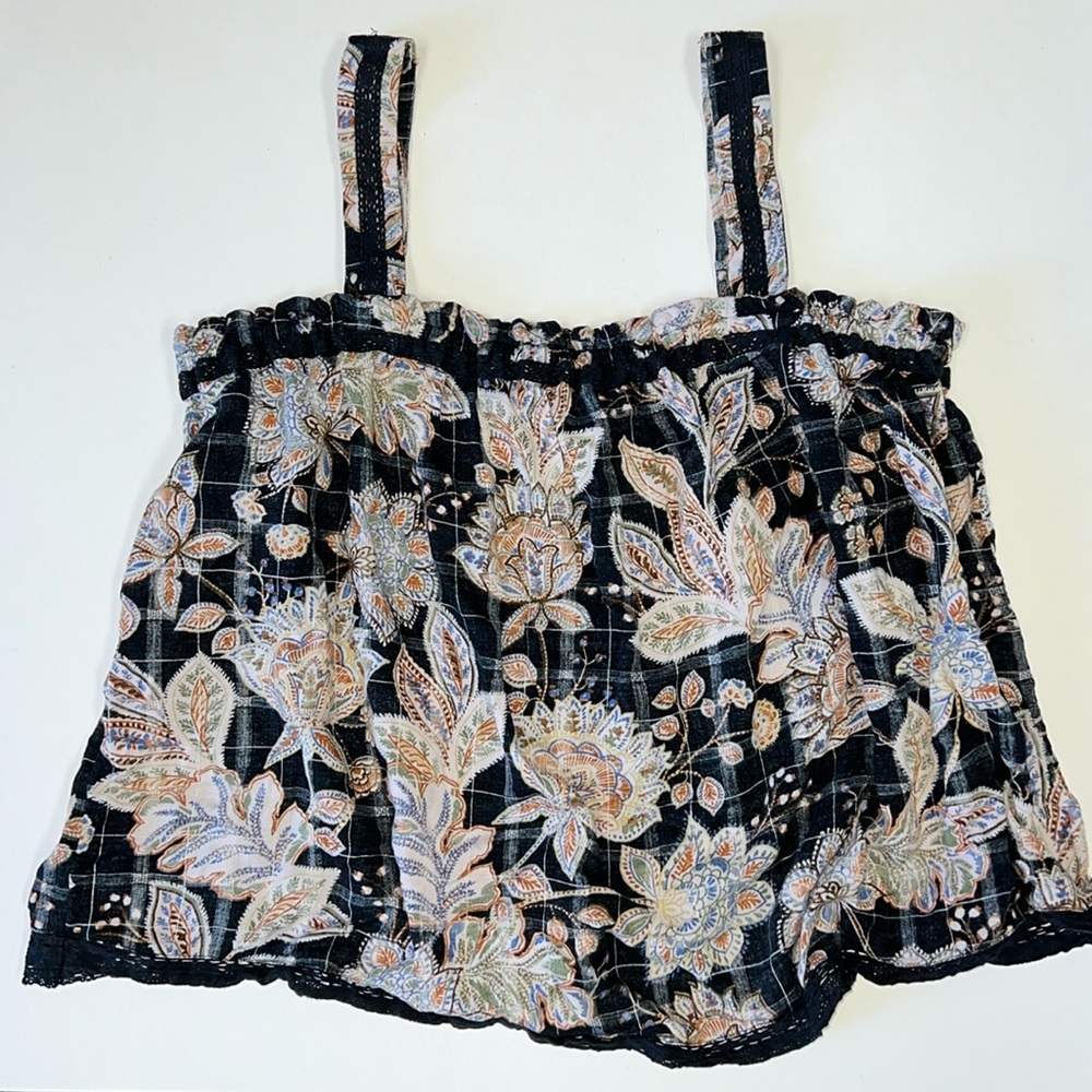 Lucky Brand top
